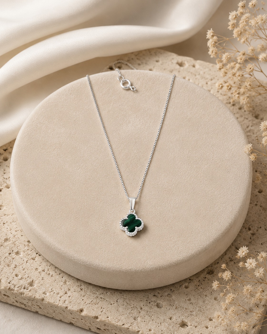 COLAR VERDE ESMERALDA EM PRATA — SEMIJOIAS — PRATA 50