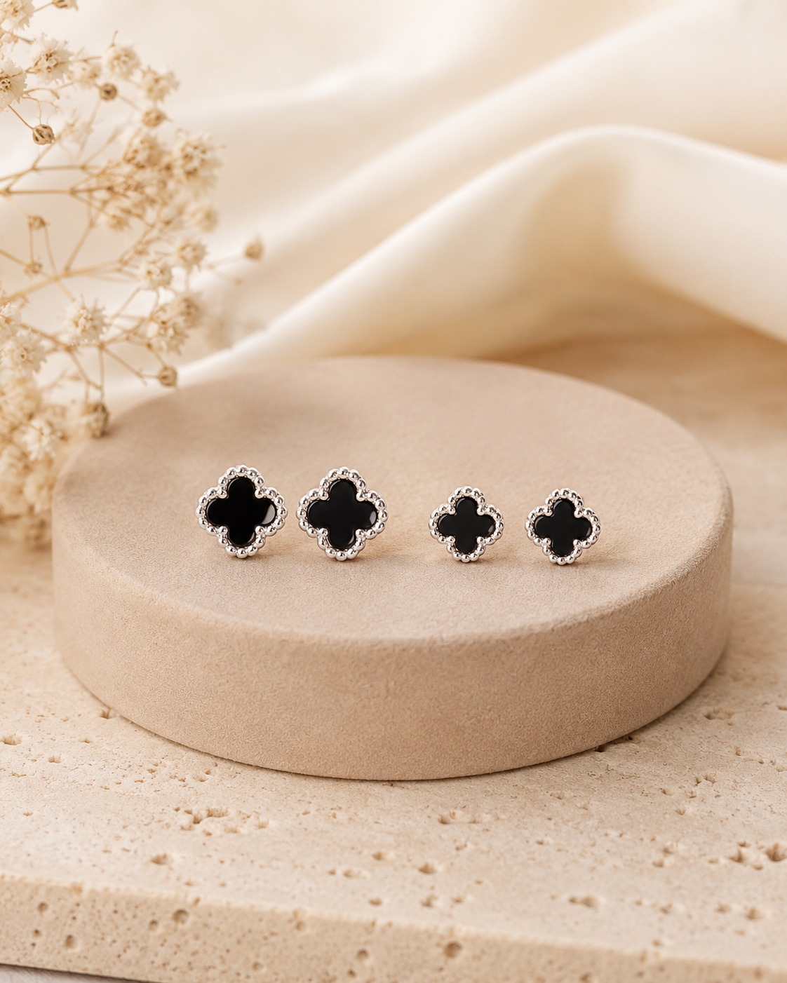 CONJUNTO DE BRINCOS DUPLA PÉROLA BLACK — SEMIJOIAS — PRATA 50